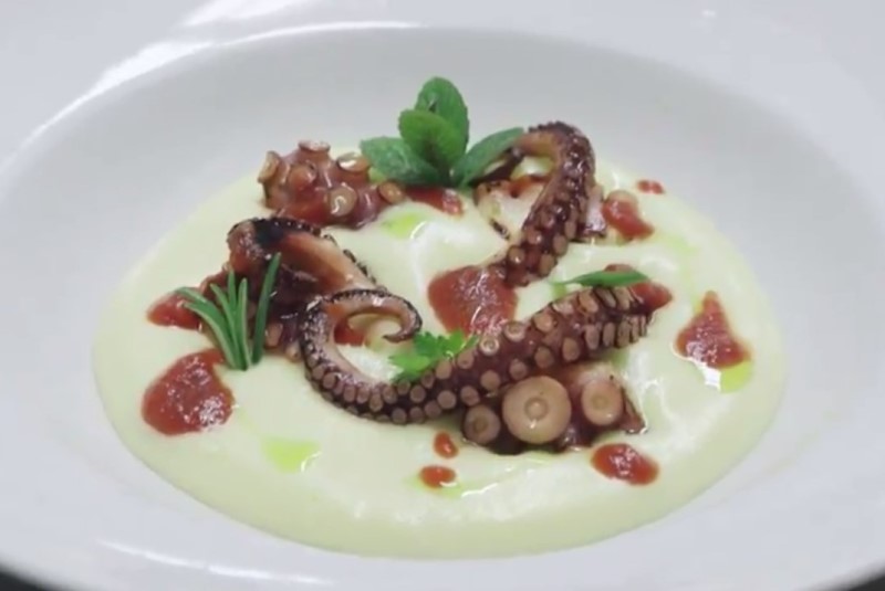 polpo-su-crema-di-patate-cannavacciuolo