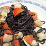 spaghetti-nero-di-seppia-e-pomodorini
