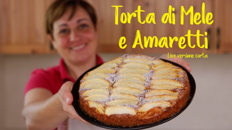 Torta agli amaretti e mele