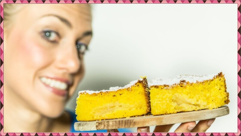 Torta di farina di mais e mele