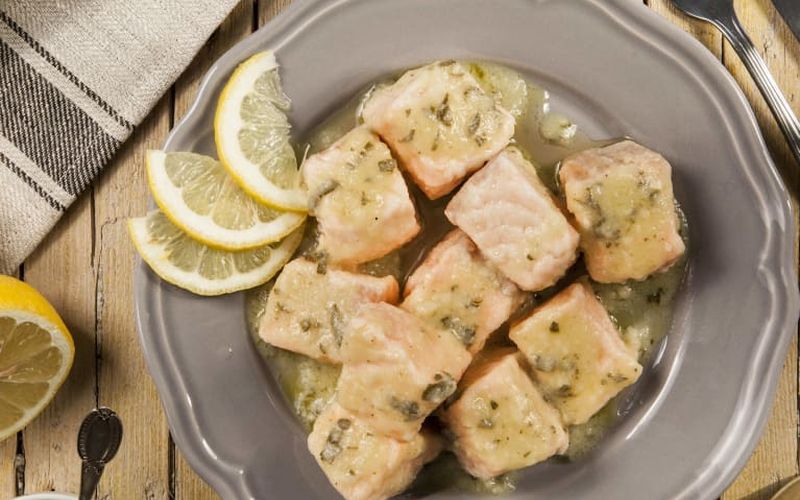 trancio-di-salmone-in-padella-con-vino-bianco.jpg